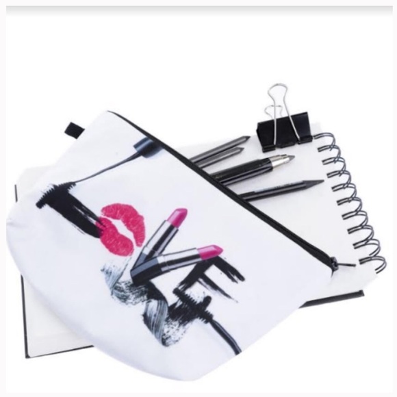 LOVE Pouch ❤️ Makeup Bag Lipstick Mascara💋💄 - Picture 2 of 5